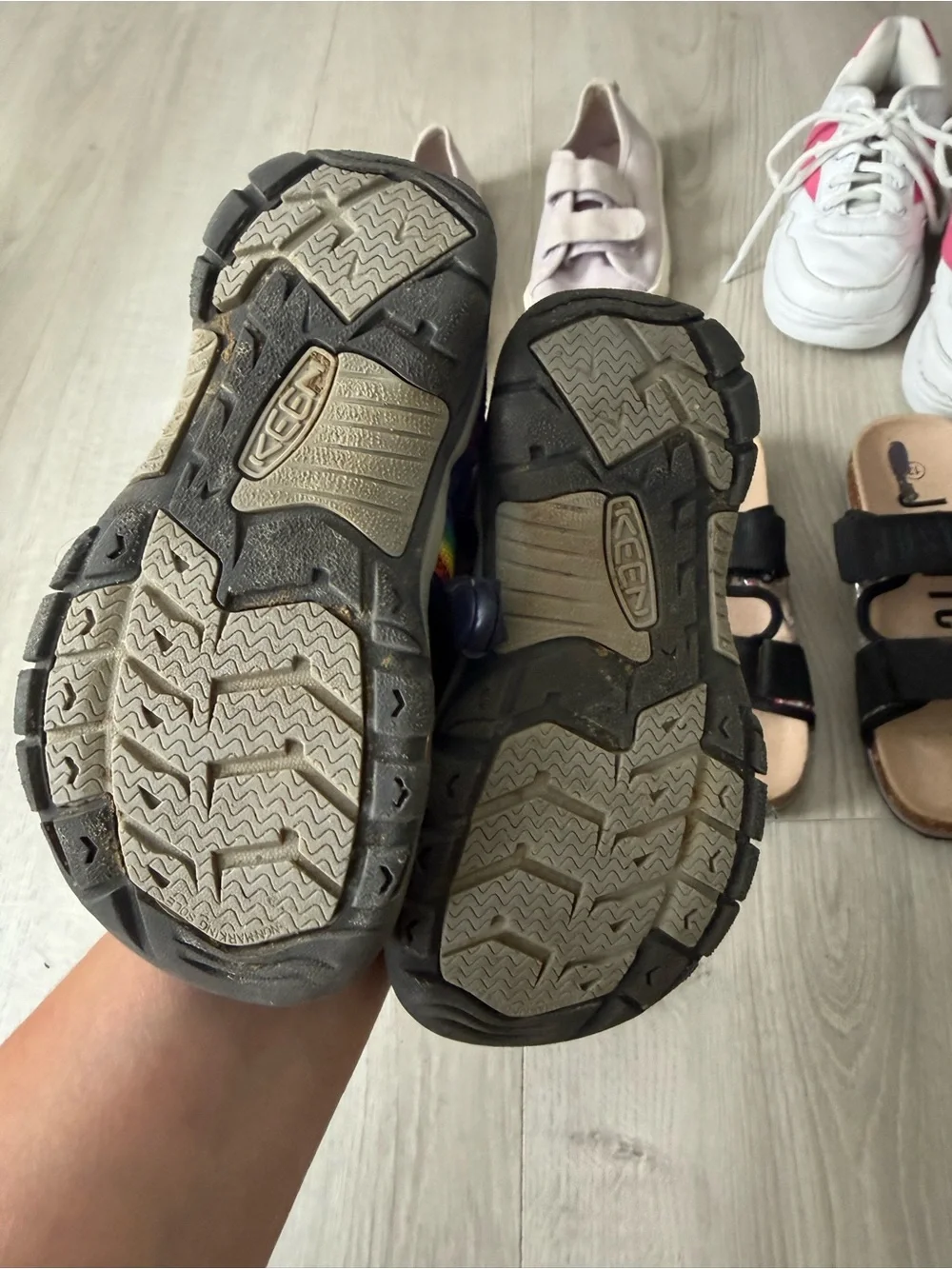 Girls shoes size 13